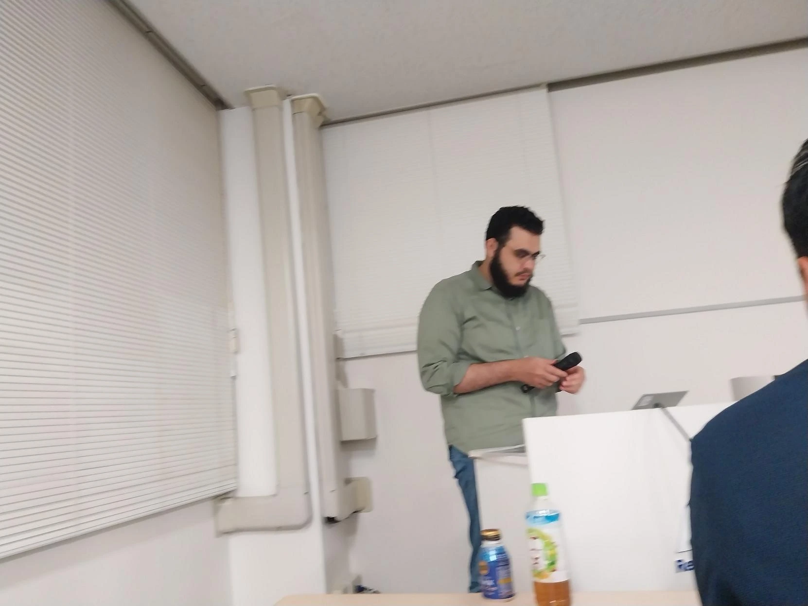 ICN研究会にてAli Ahmedが研究発表を行いました